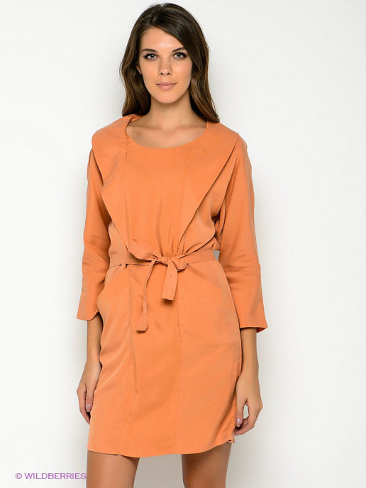 Платье абрикосового цвета