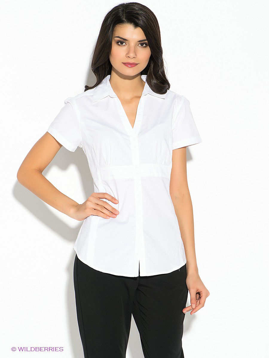 Белая блузка с коротким рукавом