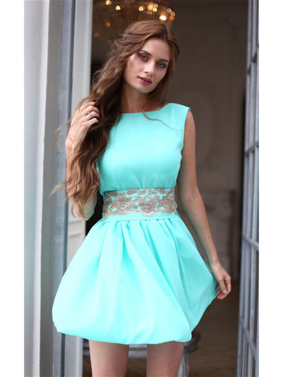 Красивое платье мятного цвета