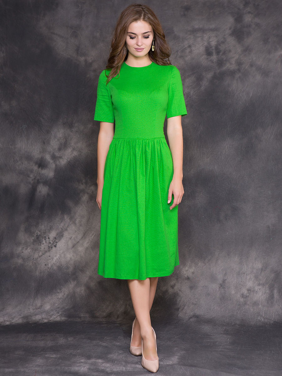 Ярко зеленое платье