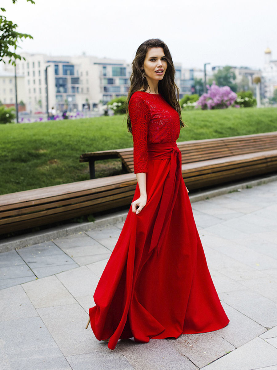 Красное вечернее платье в пол