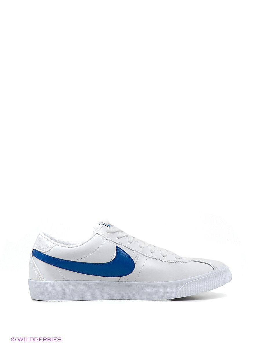 nike low top lace up