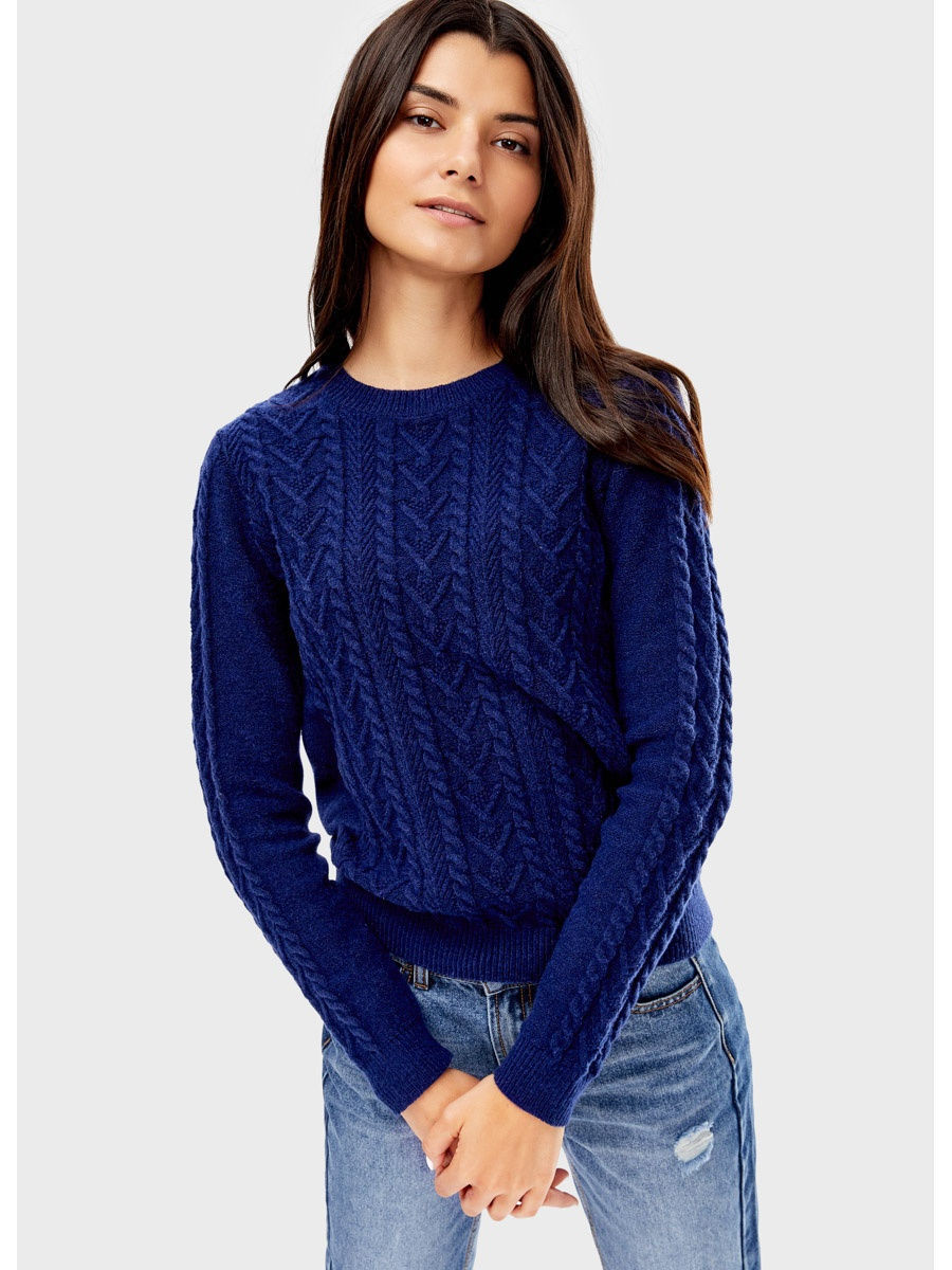 Синие вязаные свитера